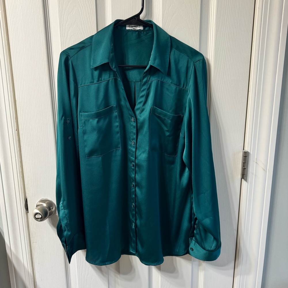 Express The Portofino Shirt satiny silky blouse shirt gorgeous green large - Picture 3 of 10